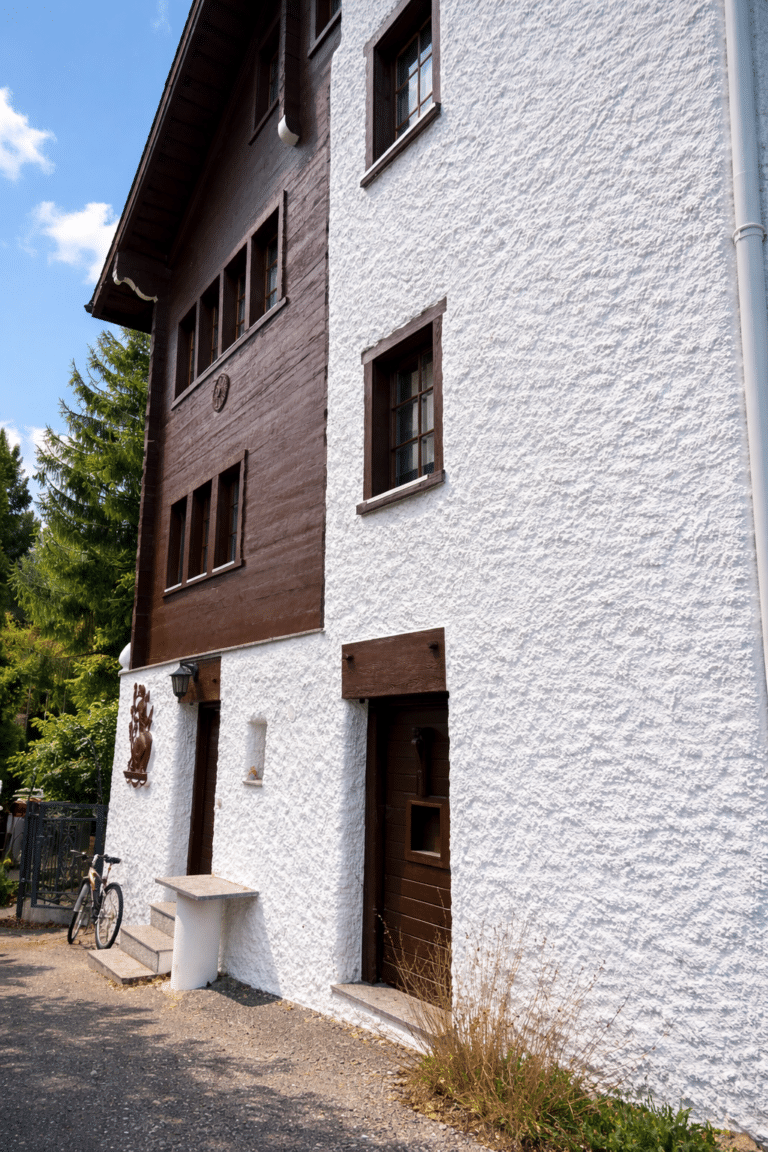 93CD031B-4555-4AD9-99F4-E38591D81D7D